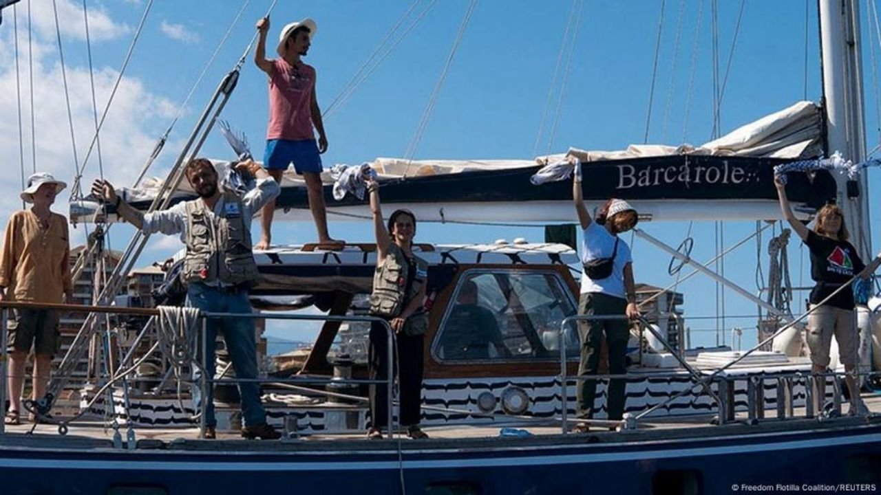 Israeli Forces Stop Aid Yacht