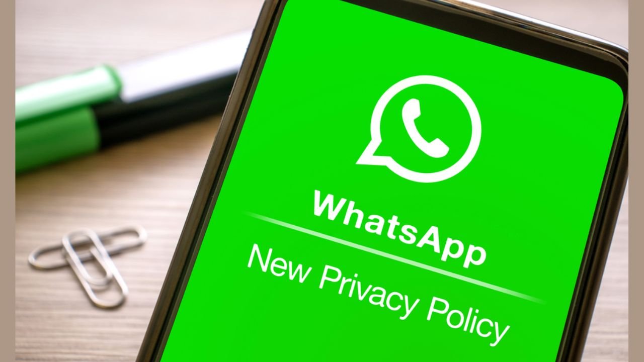 WhatsApp Supports Apple